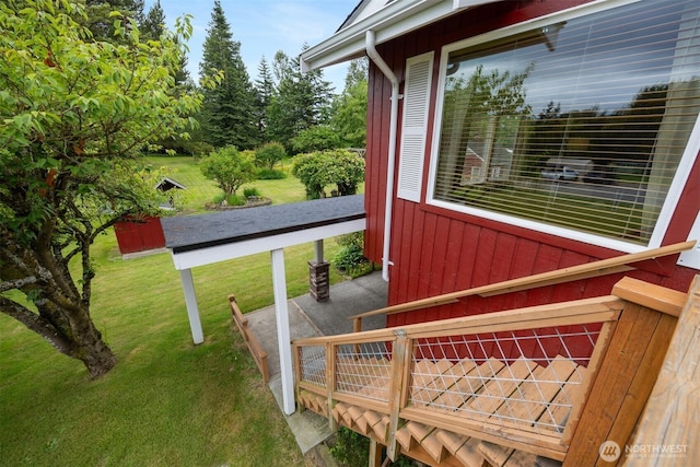 347 W King Tut Rd, Bellingham, WA 98226 - deck with a lawn