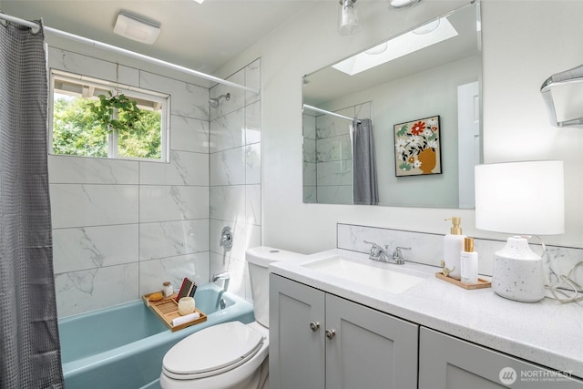 110 S 198th Pl, Des Moines, WA 98148 - full bath featuring vanity and shower / bath combo with shower curtain
