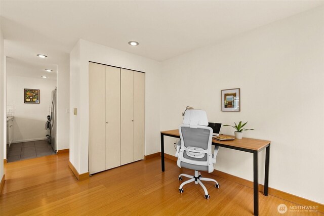500 Aloha St Unit 202, Seattle, WA 98109 - office area featuring light wood-type flooring and recessed lighting