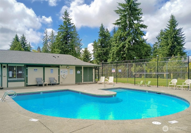 510 S 325th St Unit 19G, Federal Way, WA 98003 - community pool with a patio area