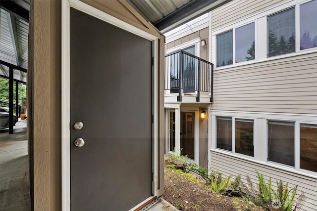 12718 NE 120th St Unit J-2, Kirkland, WA 98034 - doorway to property featuring a balcony