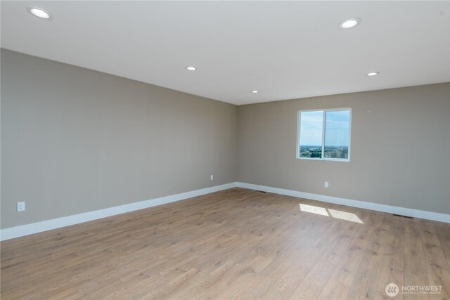 11801 Rd 5.6 NE, Moses Lake, WA 98837 - unfurnished room featuring recessed lighting and light wood-style floors