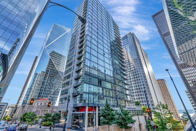 909 5th Ave Unit 502, Seattle, WA 98104 - photo 1