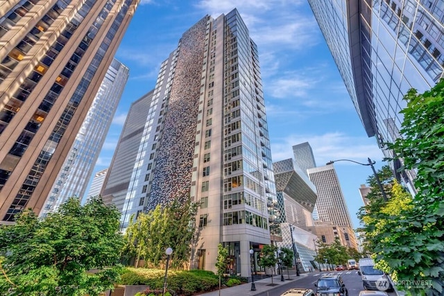 909 5th Ave Unit 502, Seattle, WA 98104 - photo 34