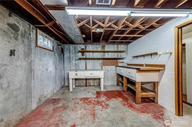 727 E 11th St, Port Angeles, WA 98362 - basement with a workshop area