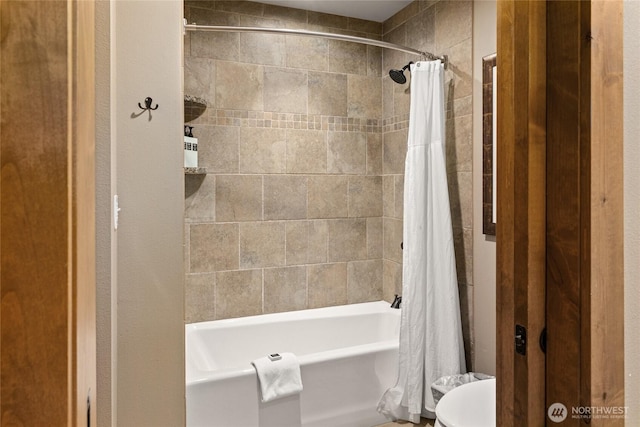 3770 Suncadia Trl Unit 309, Cle Elum, WA 98922 - full bath with shower / bath combination with curtain
