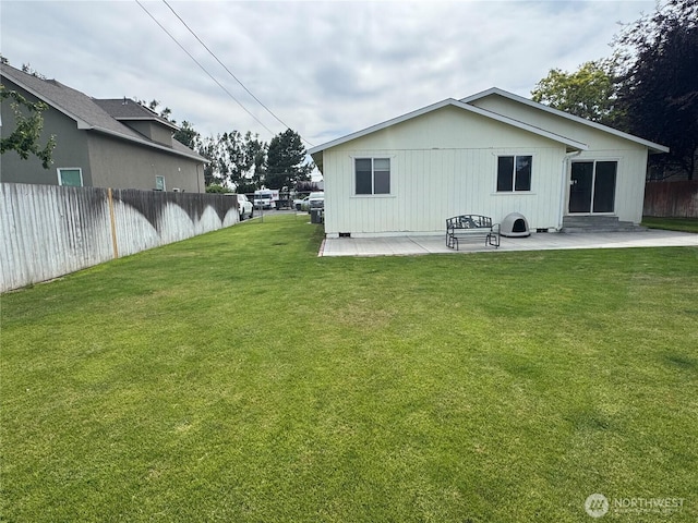 2201 Elgin Rd NE, Moses Lake, WA 98837 - rear view of house featuring a patio area