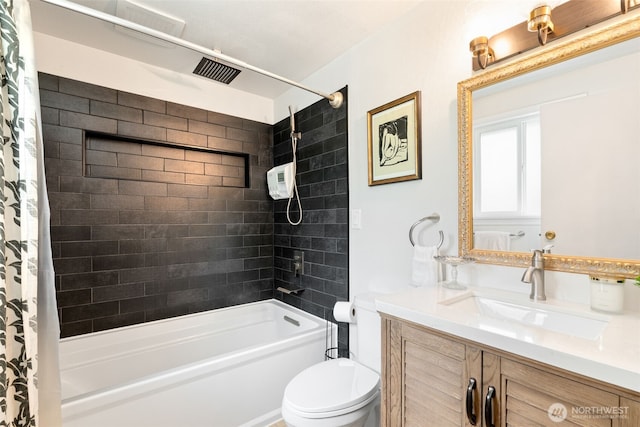 11803 14th Ave S, Seattle, WA 98168 - full bath with shower / tub combo and vanity