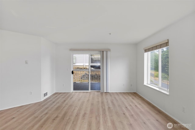 2255 Highview Ln W Unit D101, Bremerton, WA 98312 - empty room featuring light wood-type flooring and baseboards