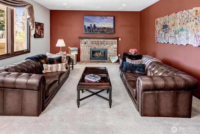 20821 NE 141st St, Woodinville, WA 98077 - living area with recessed lighting and a fireplace
