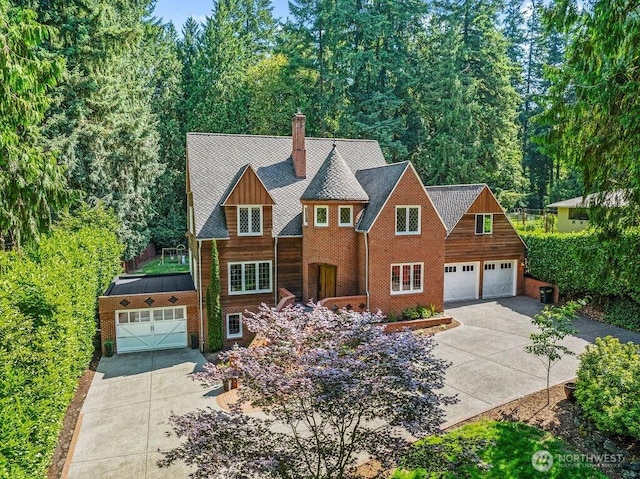 2608 Cascade Way, Longview, WA 98632 - view of front of house featuring driveway and a chimney