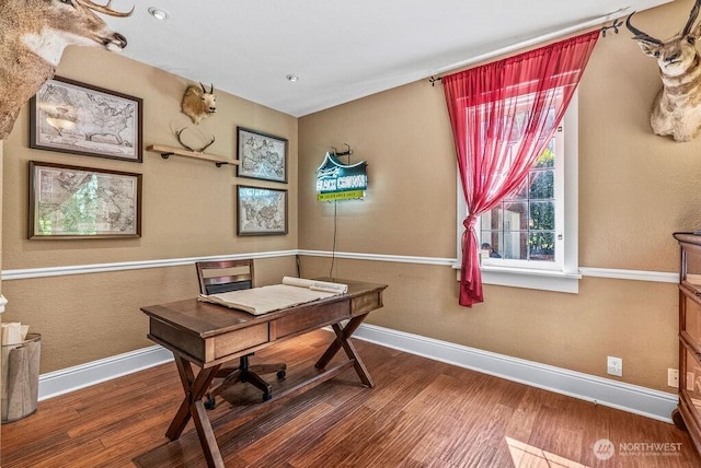 2608 Cascade Way, Longview, WA 98632 - home office with baseboards and wood finished floors