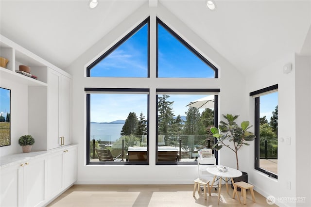 405 Bayside Rd, Bellingham, WA 98225 - sunroom / solarium with vaulted ceiling