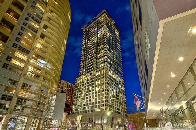 737 Olive Way Unit 3606, Seattle, WA 98101 - view of property at night