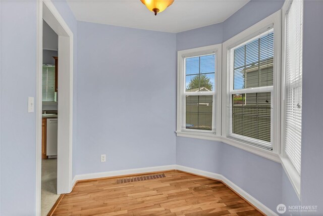 4015 N 13th St, Tacoma, WA 98406 - empty room with light wood finished floors