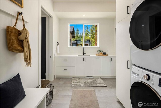 1950 Wanawish Loop, Cle Elum, WA 98922 - laundry area featuring estacked washer and dryer and recessed lighting