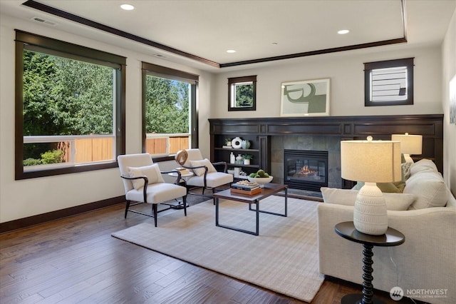 6555 125th Ave NE, Kirkland, WA 98033 - living room with wood finished floors, a fireplace, and recessed lighting