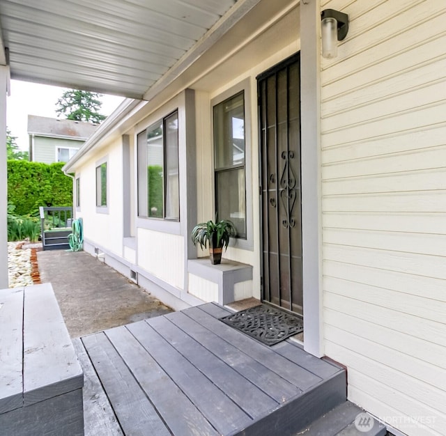 37301 28th Ave S Unit 34, Federal Way, WA 98003 - view of wooden deck