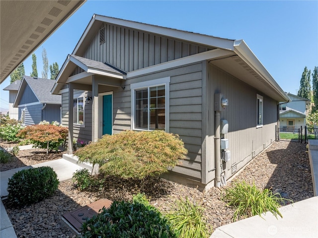 2135 Roper Ln, Wenatchee, WA 98801 - view of front of house featuring board and batten siding