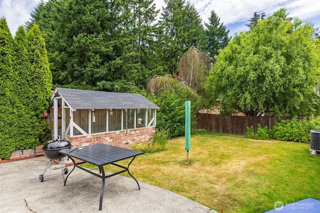 7923 220th St SW, Edmonds, WA 98026 - view of yard featuring a patio area and an outbuilding