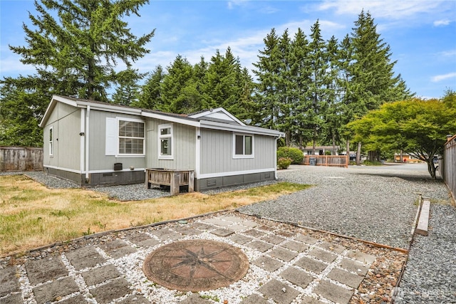 20102 119th St E, Sumner, WA 98390 - view of front of home featuring crawl space