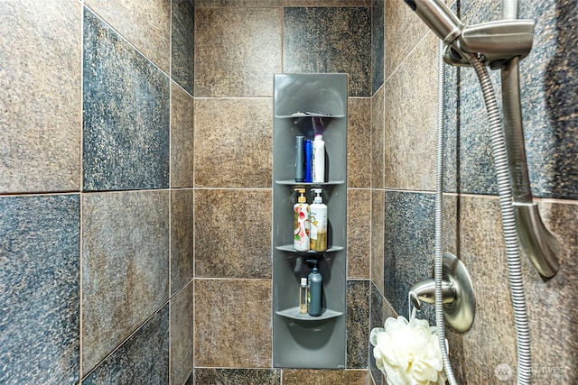 931 SW Moose Hill Ct, Port Orchard, WA 98367 - bathroom view