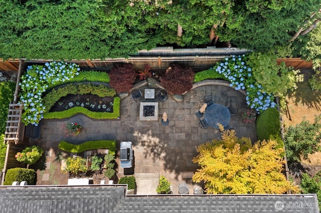 3913 W Briarcliff Ln, Seattle, WA 98199 - aerial view