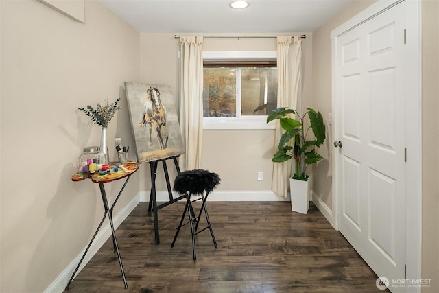 13316 30th Ave NE, Seattle, WA 98125 - sitting room featuring dark wood finished floors and recessed lighting