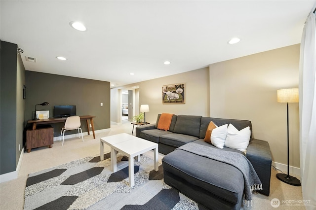533 Craig St, Walla Walla, WA 99362 - living room with a desk, recessed lighting, and light colored carpet