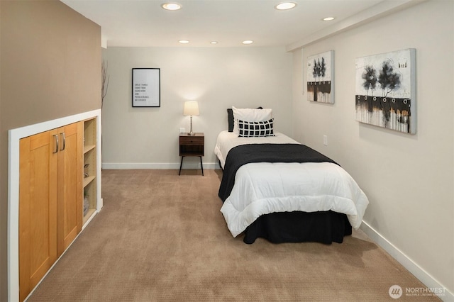 4521 47th Ave SW, Seattle, WA 98116 - bedroom featuring light colored carpet and recessed lighting