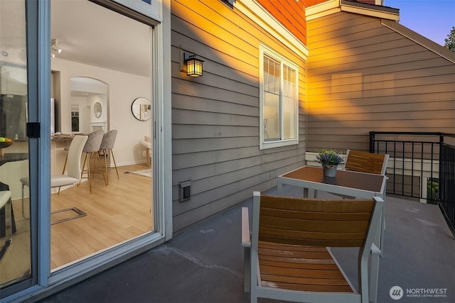 2840 139th Ave SE Unit 16, Bellevue, WA 98005 - view of patio / terrace featuring outdoor dining area