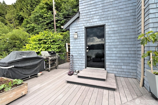 11261 E State Route 106, Union, WA 98592 - deck with a grill