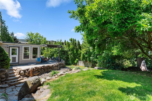 1714 N Astor Ct, East Wenatchee, WA 98802 - view of yard with a patio area