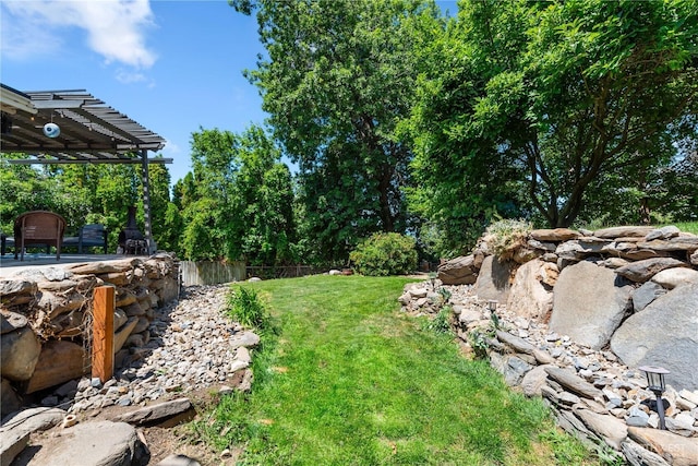 1714 N Astor Ct, East Wenatchee, WA 98802 - view of yard featuring a pergola