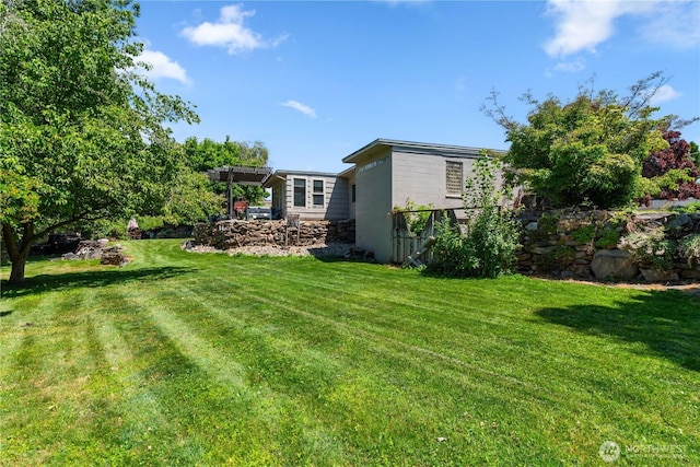 1714 N Astor Ct, East Wenatchee, WA 98802 - view of grassy yard