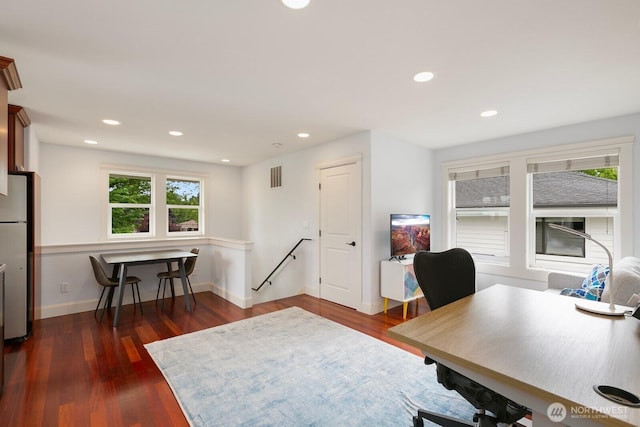 603 9th Ave, Kirkland, WA 98033 - home office featuring wood finished floors and recessed lighting