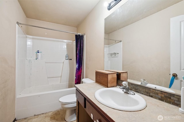 701 Stratford Pl, Sultan, WA 98294 - bathroom featuring vanity and shower / tub combo with curtain