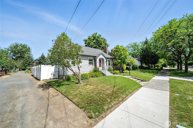 521 S Park St, Walla Walla, WA 99362 - view of front of property with a chimney and driveway