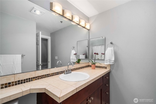 1839 S 286th Ln Unit S-201, Federal Way, WA 98003 - full bathroom featuring vanity