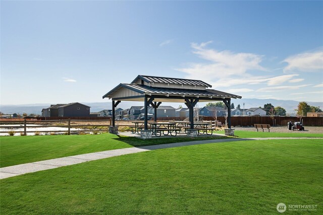 3005 Roundup Dr Unit 148, Ellensburg, WA 98926 - surrounding community with a gazebo