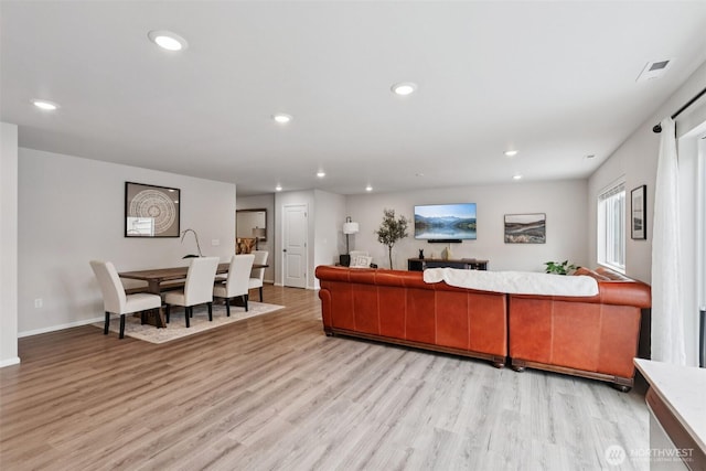 1423 Cascade St, Sultan, WA 98294 - living area featuring light wood-style floors and recessed lighting