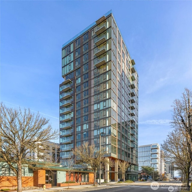 10232 NE 10th St Unit 301, Bellevue, WA 98004 - photo 1