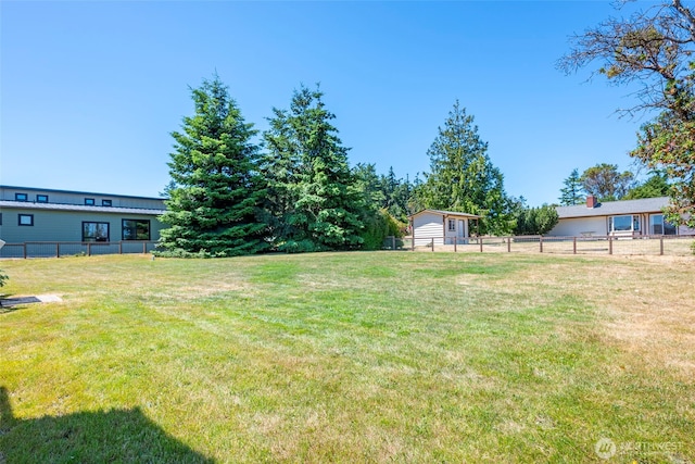 1223 Rainier Ln, Oak Harbor, WA 98277 - view of yard featuring an outbuilding