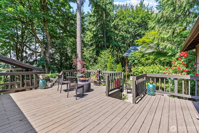 4115 Sunset Way, Longview, WA 98632 - wooden terrace featuring an outdoor hangout area