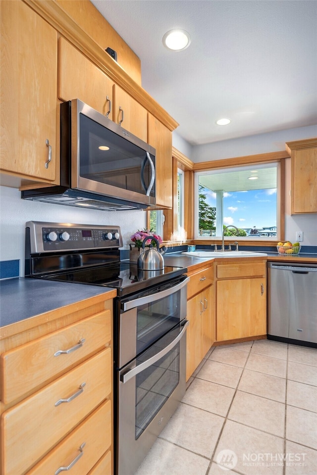 3675 Steelhead Dr, Greenbank, WA 98253 - photo 11