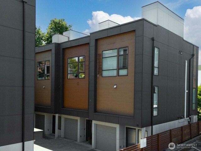 123 20th Ave, Seattle, WA 98122 - photo 1
