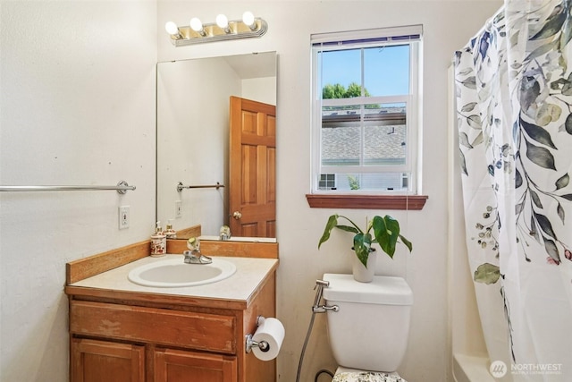 22727 NE 4th Pl Unit 117, Sammamish, WA 98074 - bathroom with vanity and shower / tub combo with curtain