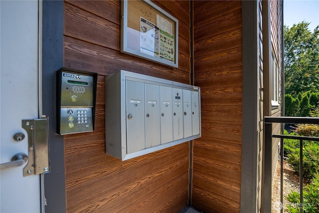 230 SW Clark St Unit C203, Issaquah, WA 98207 - exterior view of mail area