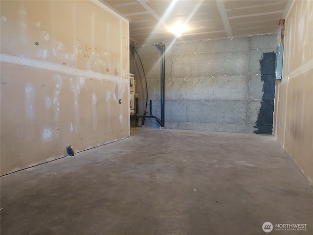 6907 Rainier Dr E Unit 1B, Everett, WA 98203 - unfinished below grade area featuring water heater