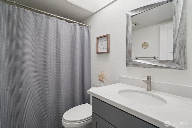 32710 5th Ave SW, Federal Way, WA 98023 - full bathroom featuring vanity and a shower with shower curtain
